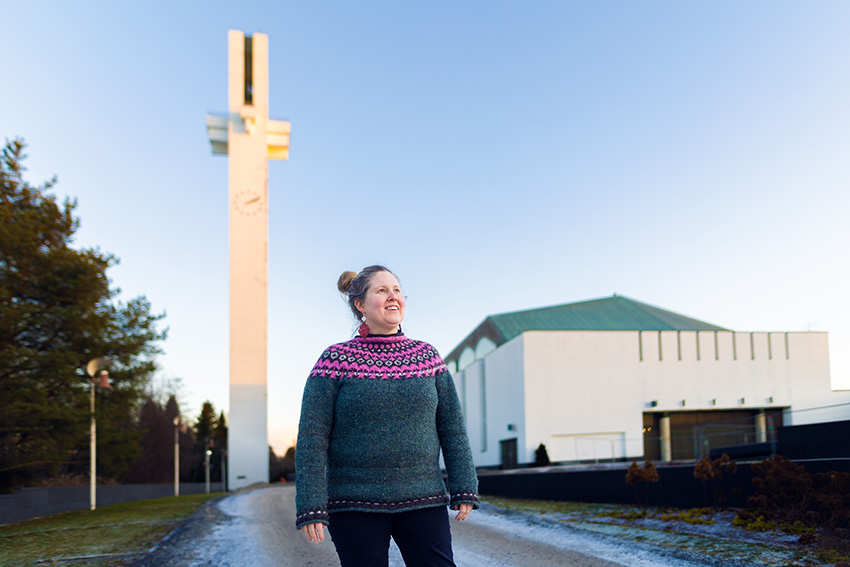 Pastori Karoliina Virkamäki.
