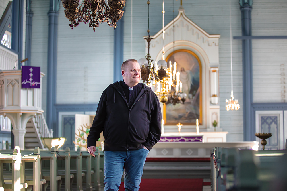Heikki Maakorpi Peräseinäjoen kirkossa.